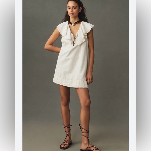 Dresses & Skirts - Ruffle v-neck mini cotton shift dress